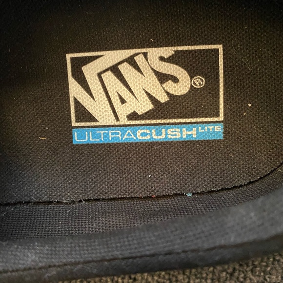 Vans UltraCushLite Slip On - Picture 4 of 5